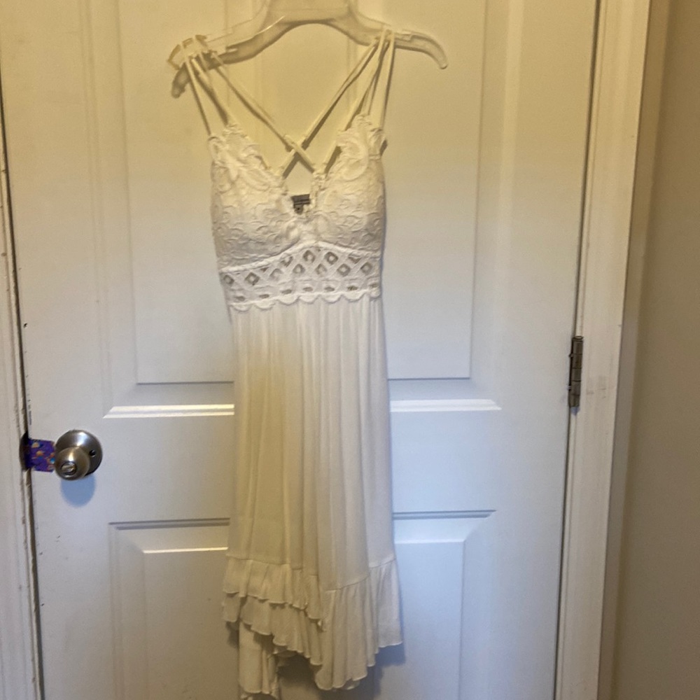 Super cute white summer dress!